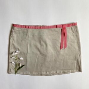 Y2K khaki mini skirt w/bow